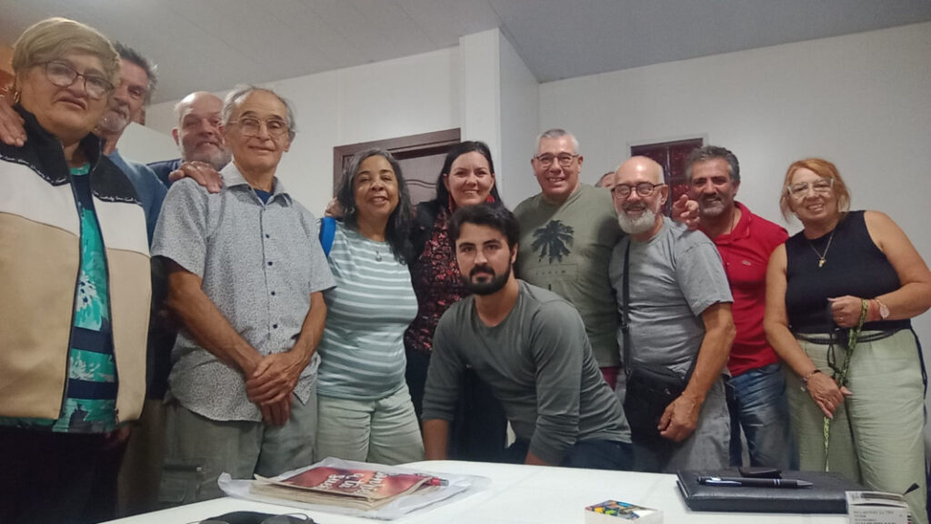 Ofelia Umpiérrez con los Feriantes de Ciudad del Plata.